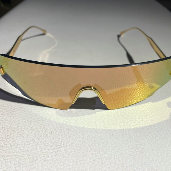 Fendi Sport Sunglass - Picture 3 of 6